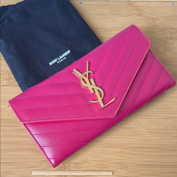 Saint Laurent Pink Clutch - Picture 1 of 4
